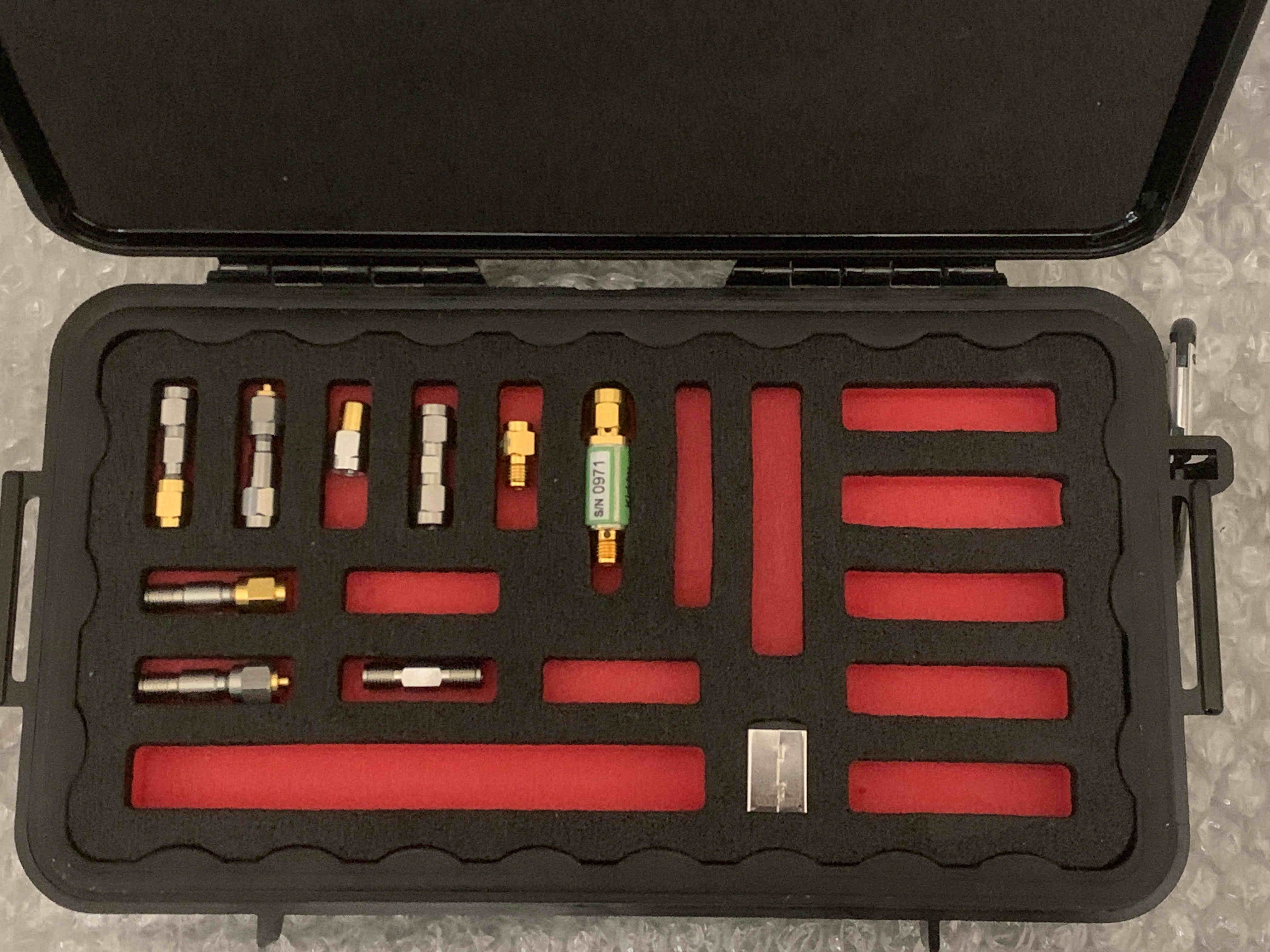 A vector network analyzer calibration kit